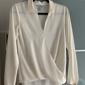 H&M off white blouse